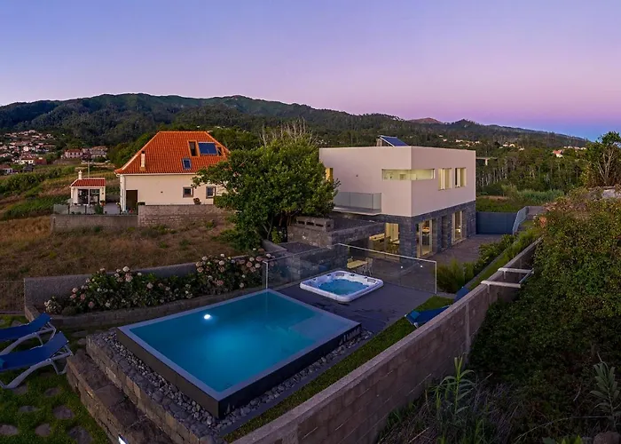 Casa Da Maloeira By An Island Apart